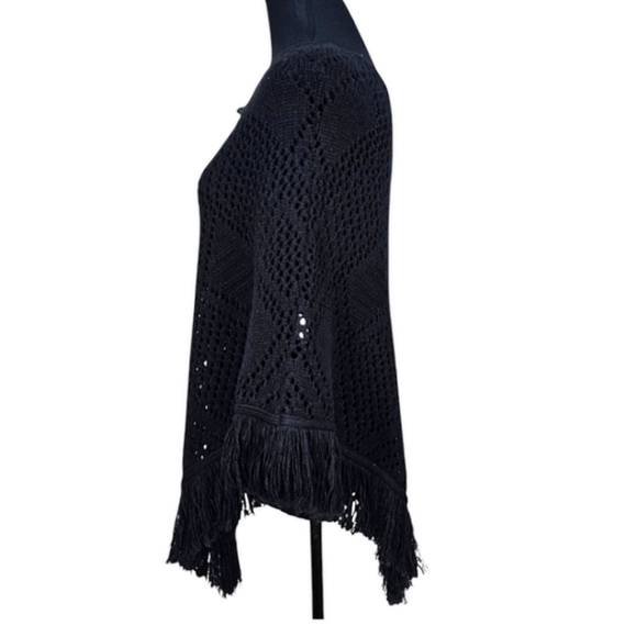 A.L.C Womens Black Open Weave Fringe Boho Poncho Sweater Sz OS Lightweight Chic - Picture 6 of 13